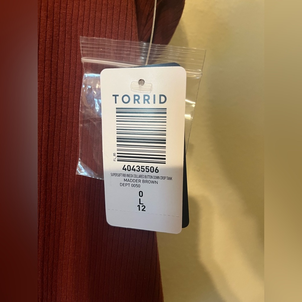Torrid Top - Picture 4 of 7